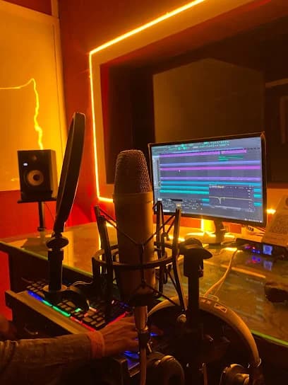 AM Recordz ( Creative Studio )