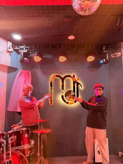 MUSIC JUNCTION