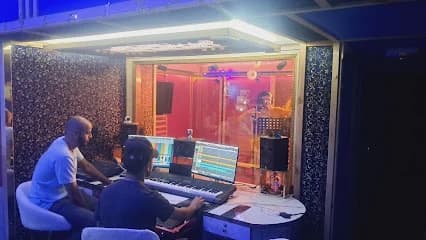 OM VMM Recording & Chroma Studio