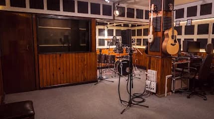 Sur Bathiang Recording Studio